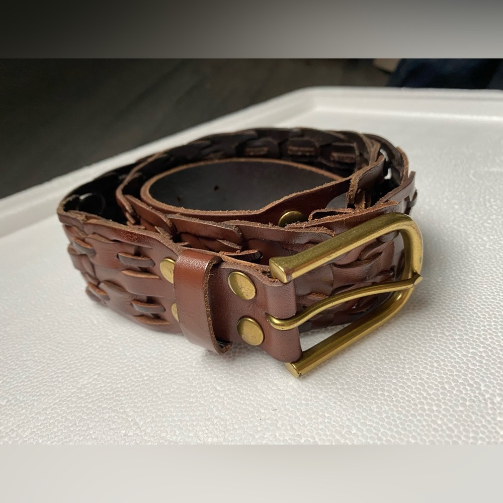 Women's Gap Belt Size Small Brown Leather Woven Sides Detail Brass Tone Buckle